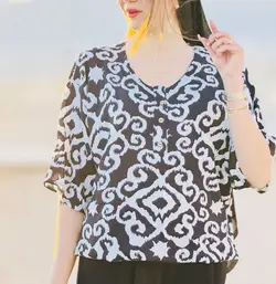 بلوز نخی مدل ستاره