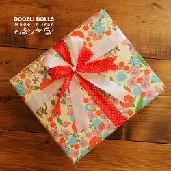 پک عروسک آغوش به همراه کارت پستال