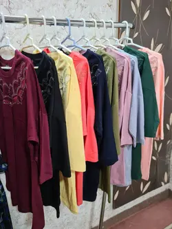 بلوز آستین سه ربع  گلدوزی و نگینی 