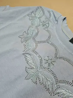 بلوز آستین سه ربع  گلدوزی و نگینی 