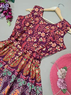 سارافون هندی طرح طاووسی