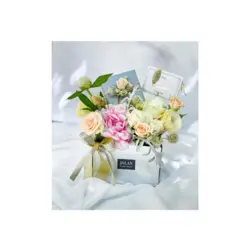 باکس گل و هدیه