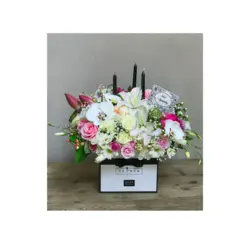 باکس سفید رز و شمع