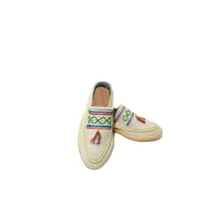 گیوه گلدوزی کرم