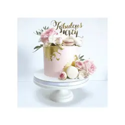 کیک تولد خامه ای