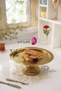 ست پذیرایی طلایی با گل های برنجی