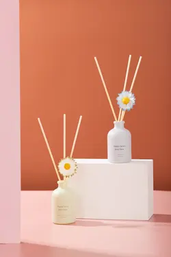 خوشبو کننده مینیسو، مدل flower series reed diffuser ، رایحه گل لیلی و وانیل، 25 ml