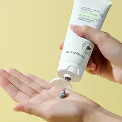 اسکراب زغال فعال مینیسو EXFOLIATING FACIAL CLEANSER  ACTIVATED CARBON