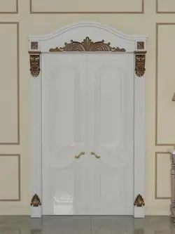 درب لابی کلاسیک سفید با ابزار طلایی مدل C.L901