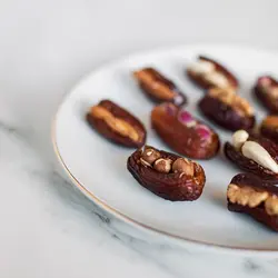 خرما مجول درجه ۱ مغزدار (۸ عددی)