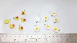 آویز بابونه و ایموجی - خرازی خاطره