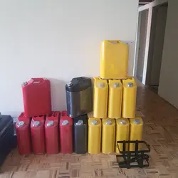 گالن 20 لیتری فلزی مشکی