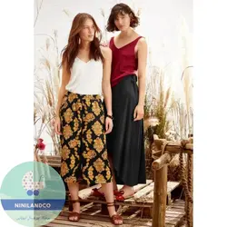 دامن زنانه اسمارا