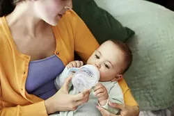 شیشه شیر دسته‌دار نچرال التراسافت 150 میلی‌لیتر فیلیپس اونت 8710103874324