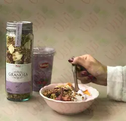 گرانولا میوه های خشک شیشه ای  حجم 380 گرم