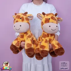 عروسک زرافه نشسته