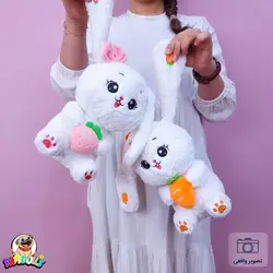 عروسک خرگوش میوه به دست