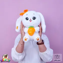 عروسک خرگوش میوه به دست