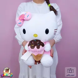 عروسک کیتی بستنی بدست