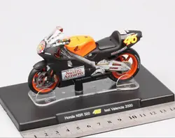ماکت موتور Honda nsr500 46 test valencia 2000