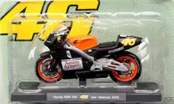 ماکت موتور Honda nsr500 46 test valencia 2000