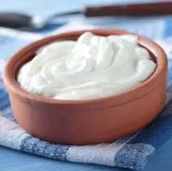 ماست یونانی کم چرب می ماس - مقدار 1.5 کیلوگرم