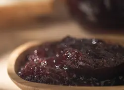 مربا توت فرنگی شانا - مقدار 570 گرم