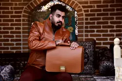کاپشن کد15 و کیف اداری
