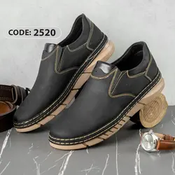 کفش بدون بند مشکی زیره کرم دوخت طلایی دور دوخت - کد 2520