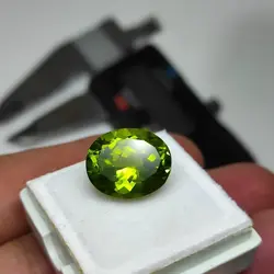 زبرجد طبیعی و معدنی کلکسیونی با شناسنامه IGL بین المللی |