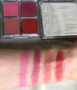 رژگونه 4 رنگ نعونی هدی بیوتی