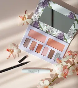 پالت سایه اورجینال ۱۰۰ درصد گیاهی ساکورا