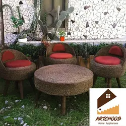 صندلی حصیری تشک قرمز