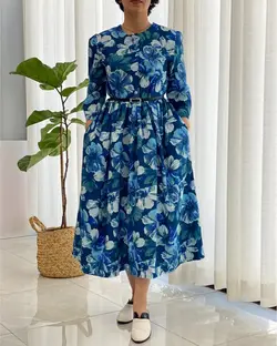 پیراهن گل آبی