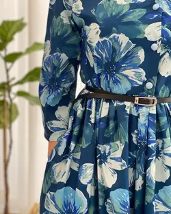 پیراهن گل آبی