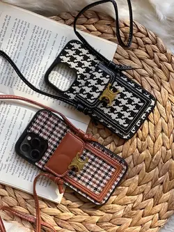 قاب موبایل آیفون پارچه ای و فلزی طرح باربری جا کارتی + بند ست