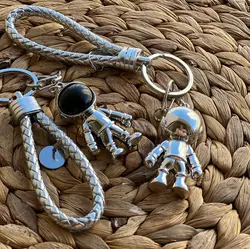 آویز و جاکلیدی فضانورد نقره ای کروم