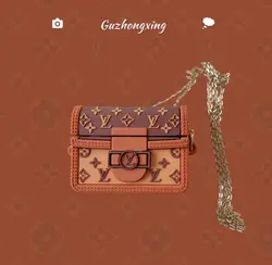 کاور ایرپاد لویی ویتون صندوقی قهوه ای روشن + زنجیر آویز ست