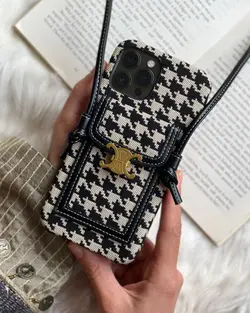 قاب موبایل آیفون کلین زبرا پارچه ای قفل فلزی + بند بلند چرمی