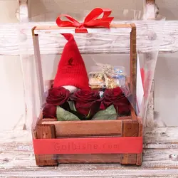 باکس چوبی گل رز و عروسک و شکلات