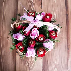 سبد گل و شکلات رویای خوشمزه