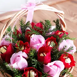 سبد گل و شکلات رویای خوشمزه
