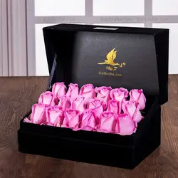 جعبه گل لاوین مدل ۱۸ شاخه گل رز هلندی صورتی
