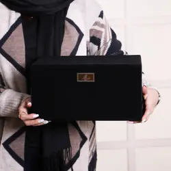 جعبه گل لاوین مدل ۱۸ شاخه گل رز هلندی صورتی