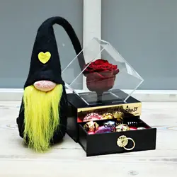 پکیج گل رز جاودان قرمز به همراه عروسک و شکلات