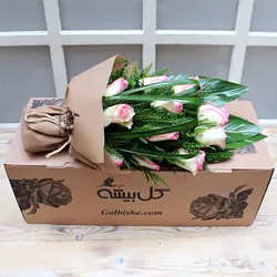 دسته گل رز هلندی لب ماتیکی ۱۵،۱۱،۷ شاخه ( به همراه جعبه و بسته بندی )