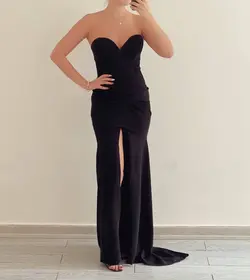 پیراهن ماکسی کرپ کش دنباله دار دکلته دلبری