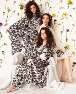 HOBRAT rose&amp;eye kimono and pants sleepwear