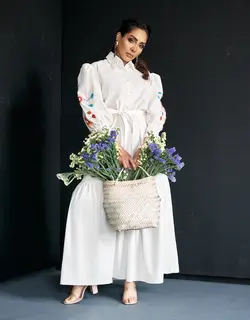 LINEN HANDCRAFTED FLOWERS DRESS