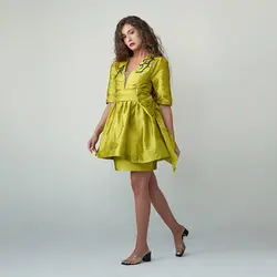 پیراهن تافته پسته ای با سنگدوزی